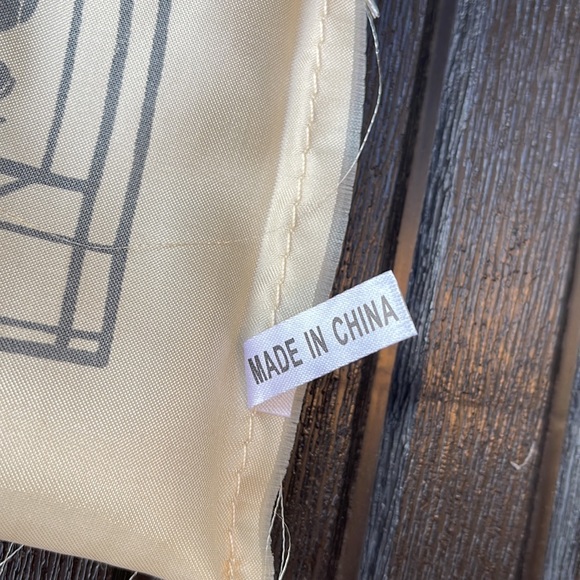 Sephora - Gatsby Themed Gold & Black Makeup Bag - Picture 11 of 12